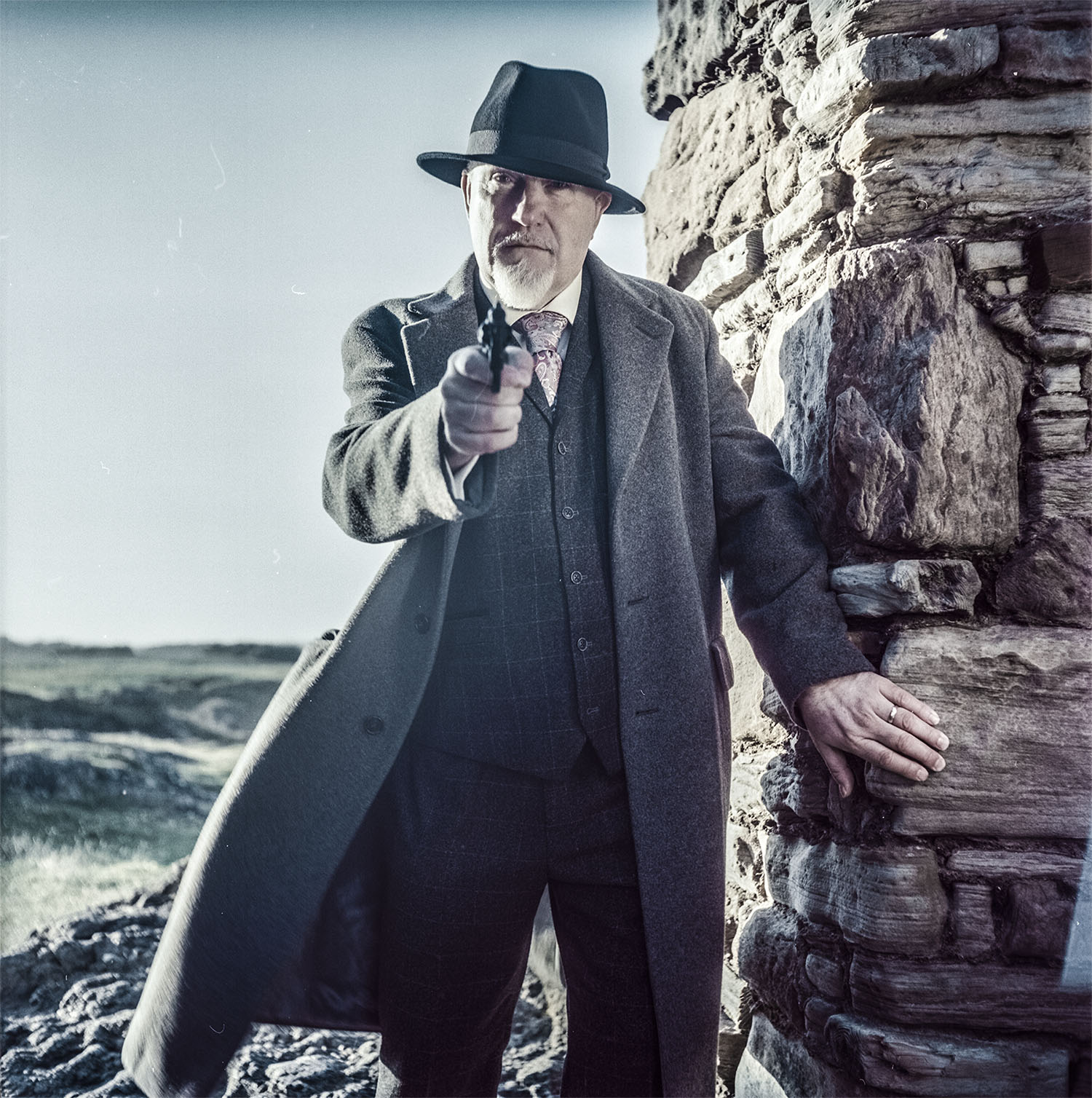 NICHOLAS VINCE AS EDWARD BARROW 1.jpg