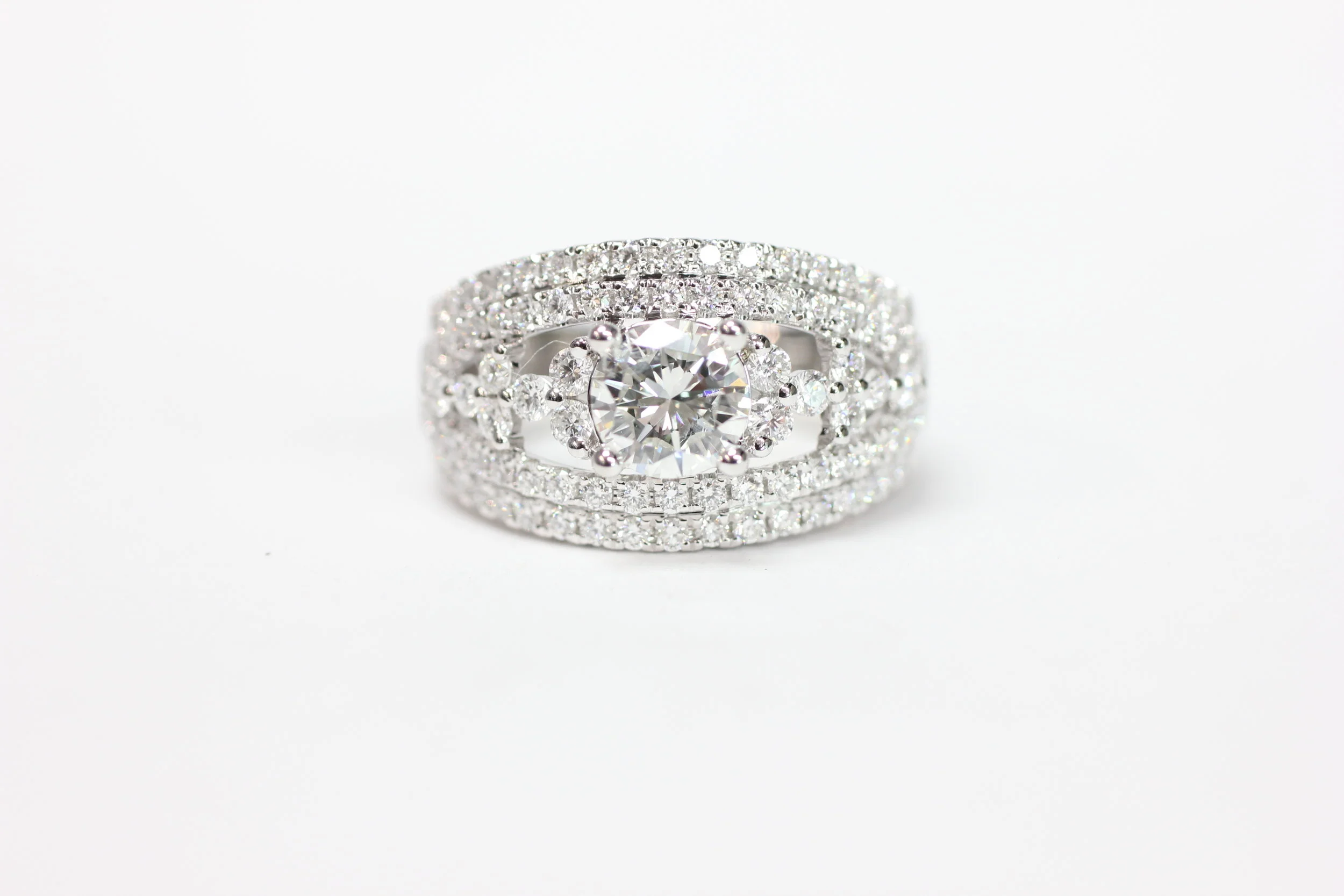 Gracen diamond ring 