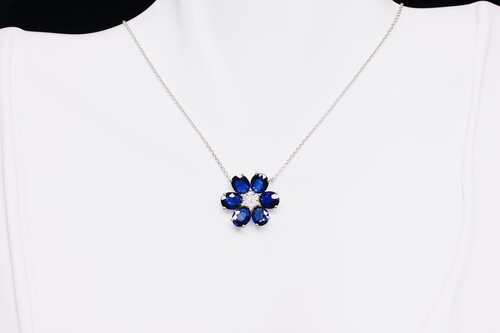 Amari diamond flower pendant — J. Sampieri