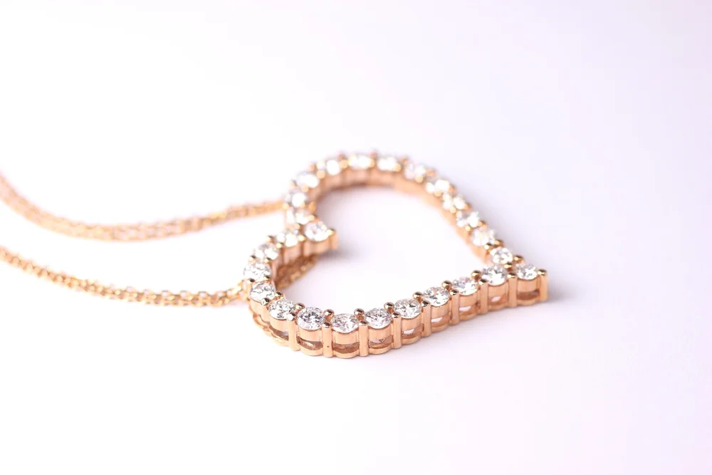 Hanna B Classic diamond heart pendant — Sampieri