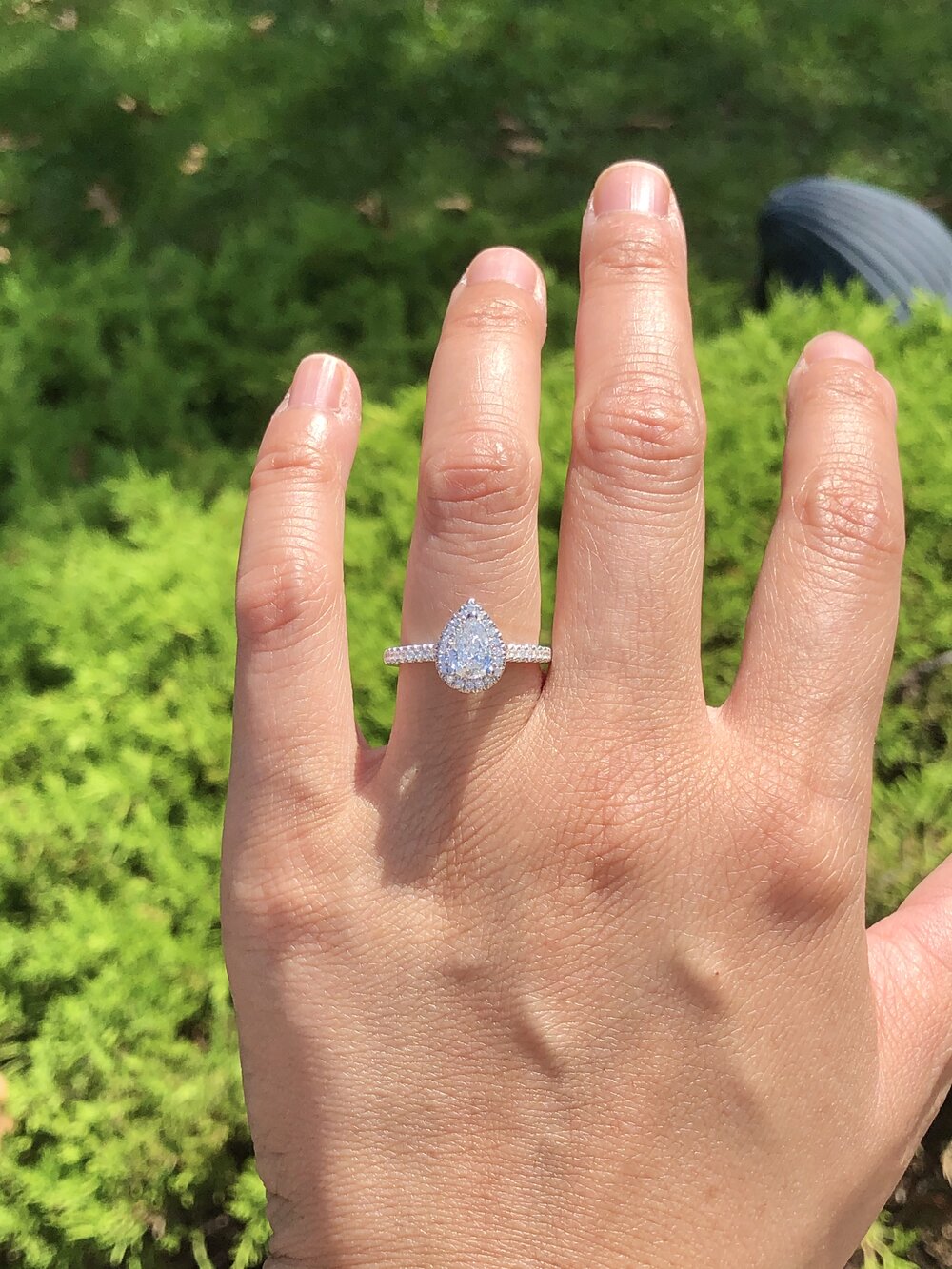 Arrowhead Specialisere Betaling Pear Shape Diamond Halo Engagement Ring - 1.08 ct — J. Sampieri