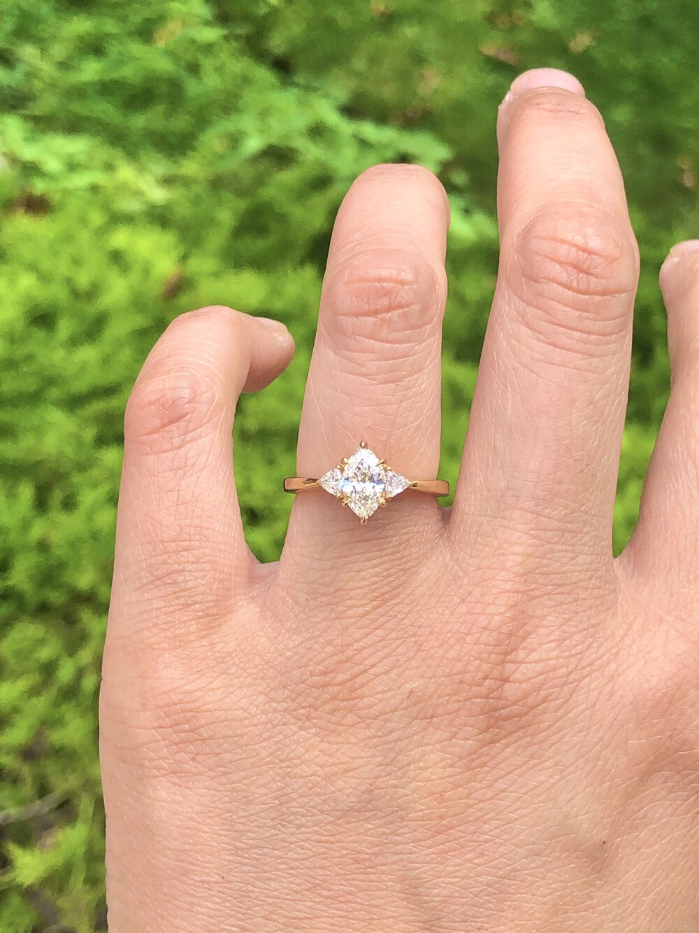 Round Brilliant Halo Diamond Engagement Ring 0.92 ct — J. Sampieri