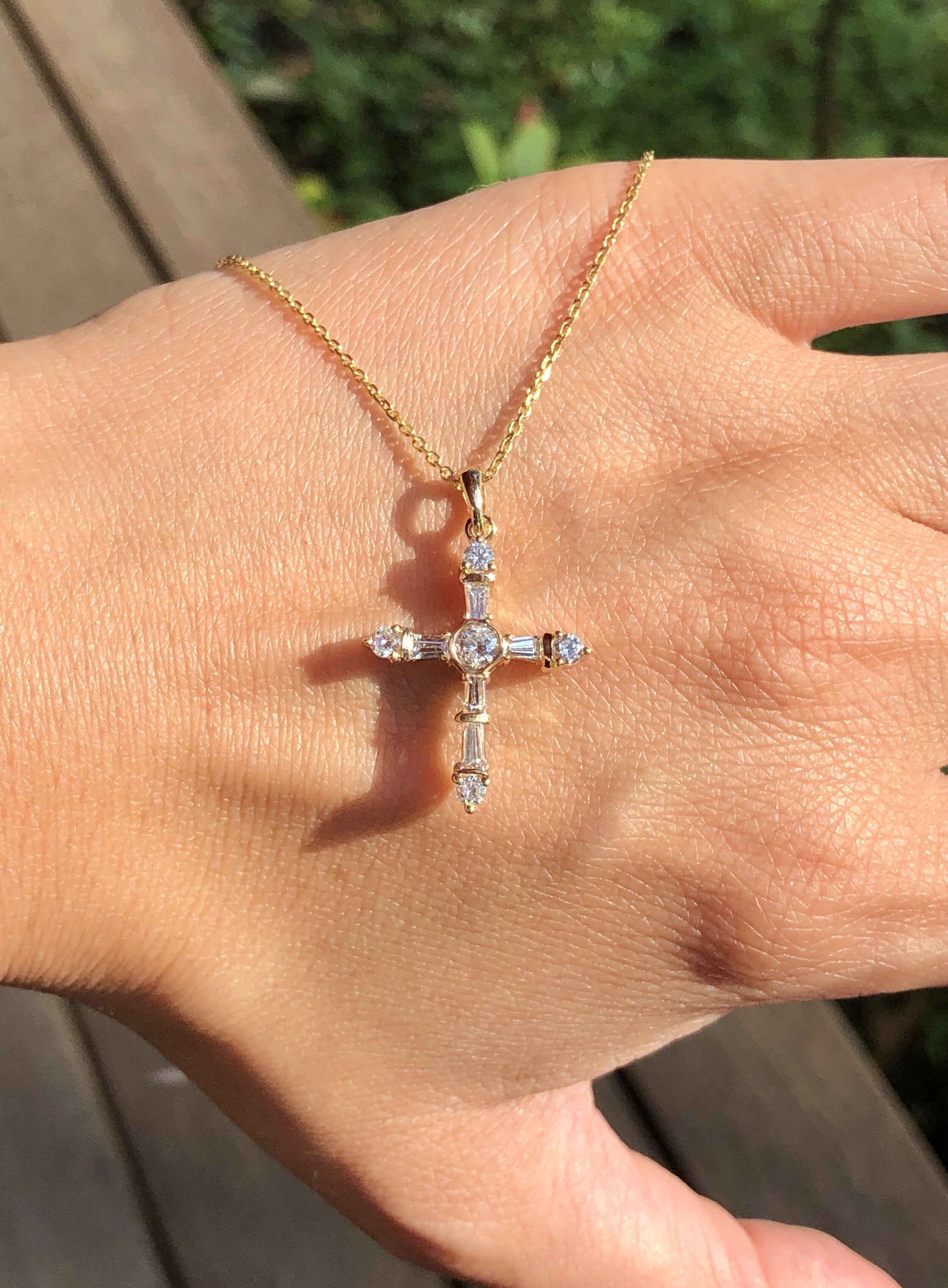 Diamond cross pendant 