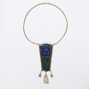 1900 England Enamel plaque in gold and silver-gilt surround, with pendant amethysts and an opal Edith Brearey Dawson V&A Museum