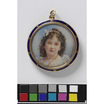 England, c. 1904 Pendant, watercolor on ivory V&A Museum