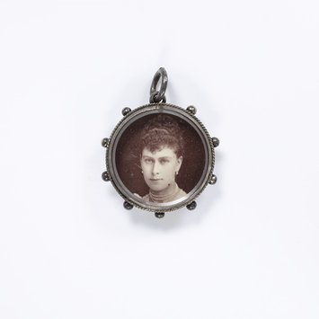 England c. 1891-1892 Silver, with photograph V&A Museum