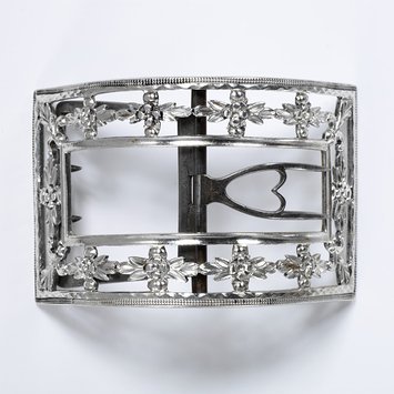 London, c. 1790 Buckle, Silver, bright-cut and granulated with steel V&A Museum