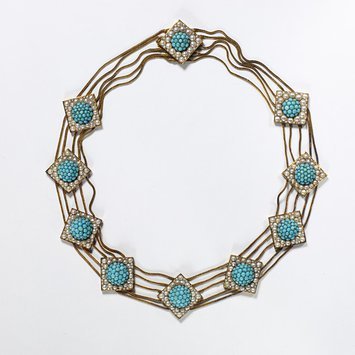 England, c. 1820-1830 Necklace, gold, pave turquoises and half pearls. V&A Museum