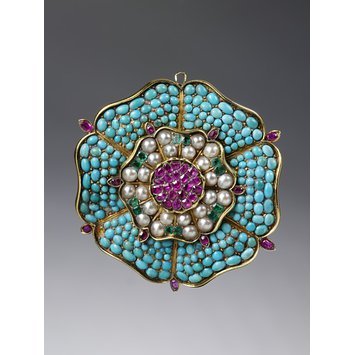 England, 1830-1840 Brooch, gold pave turquoises, rubies, emeralds and pearls V&A Museum