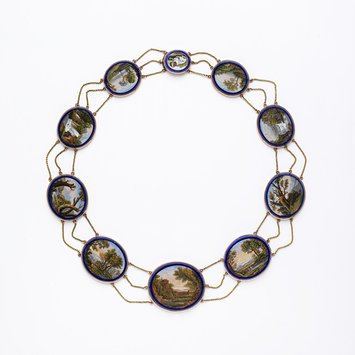 Rome, c. 1810 Necklace, micromosaics, cut blue glass and moulded gold V&A Museum
