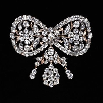 Western Europe, c. 1760-1770 Sevigne brooch, rock crystal set in gold and silver V&A Museum