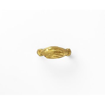 England, 15th century Engraved gold fede ring. V&A Museum