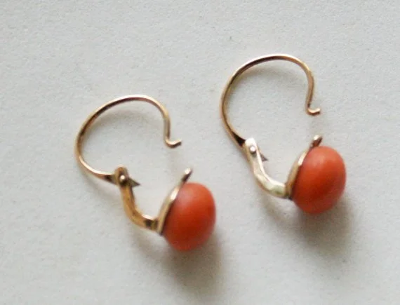 Coral and gold earrings with front fastening