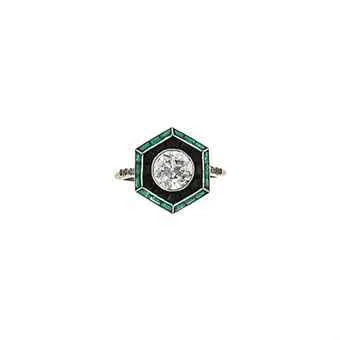 Christie’s Sale 6704, 5 September 2012, London, South Kensington Art Deco diamond, emerald and onyx ring