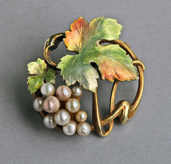 Bippart Griscam & Osborn brooch. Tadema Gallery. 