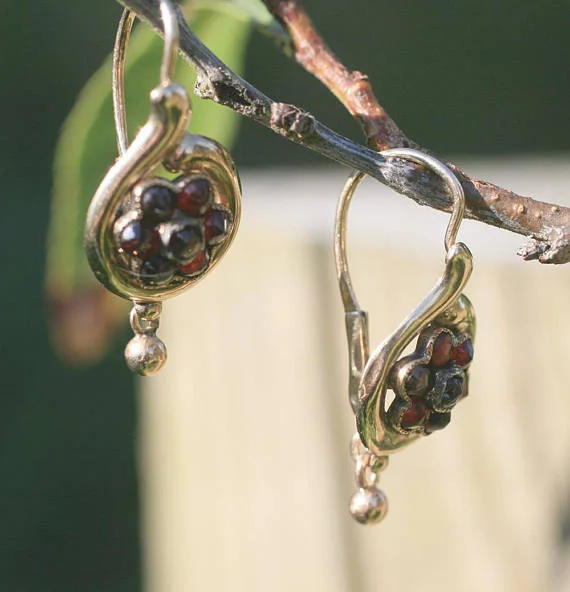 Victorian gold garnet earrings