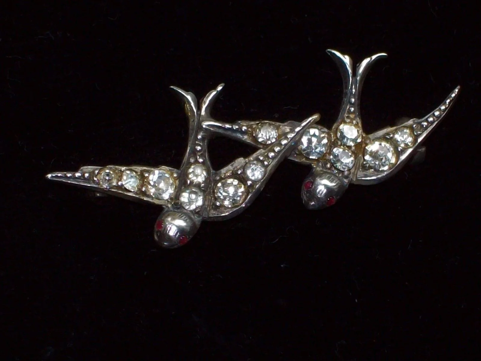 Victorian Swallow brooch. Two swallows signified romantic love. 