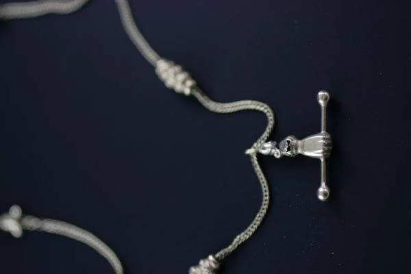 Victorian Gold Hand Motif Necklace