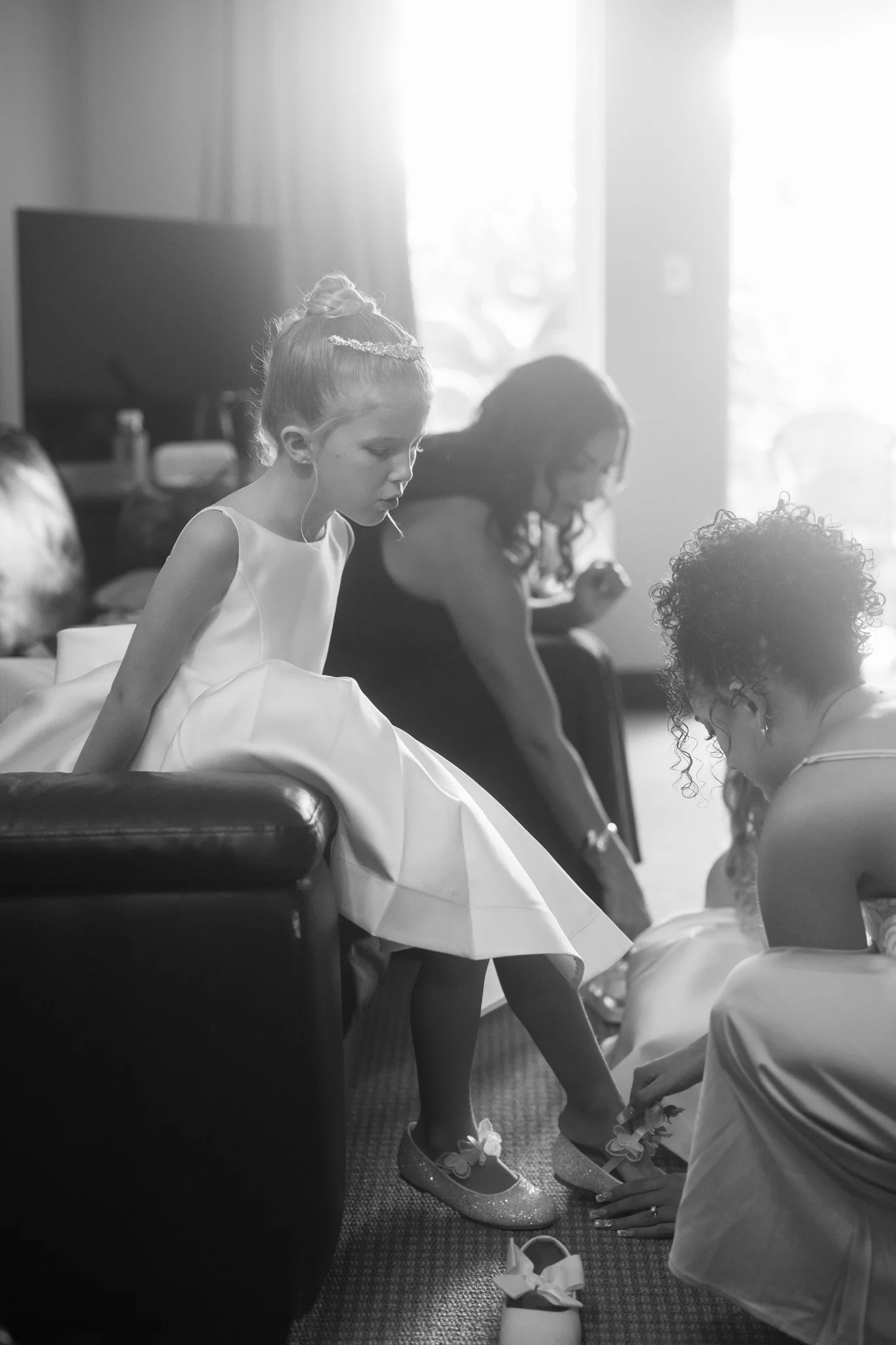 flower-girl-getting-ready-wedding-photographer.jpg