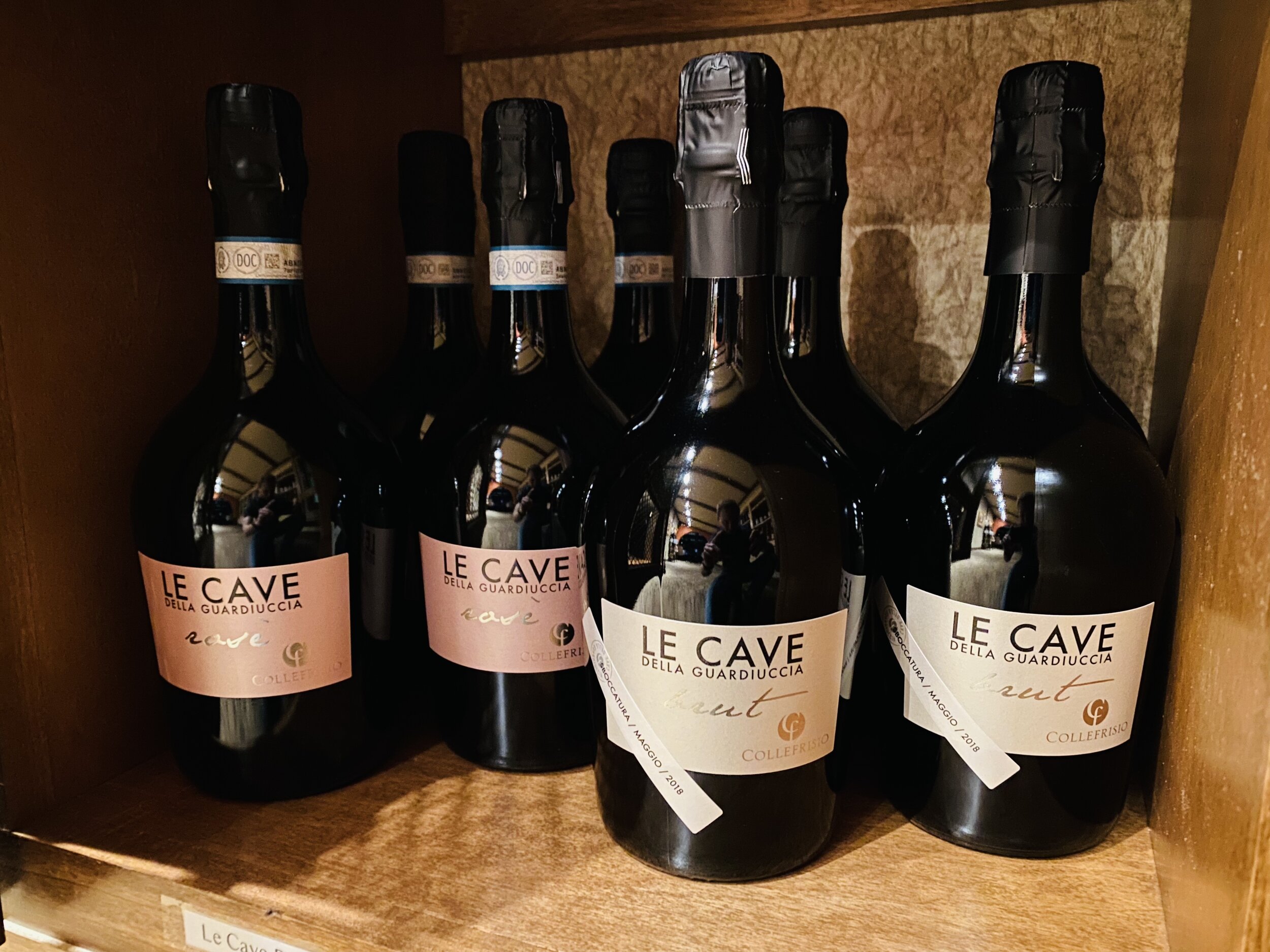 "Le Cave" Sparkling Wine
