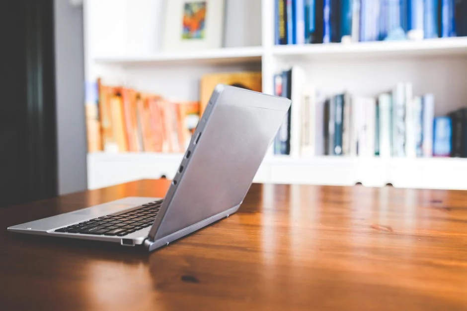 desk-laptop-working-technology.jpg