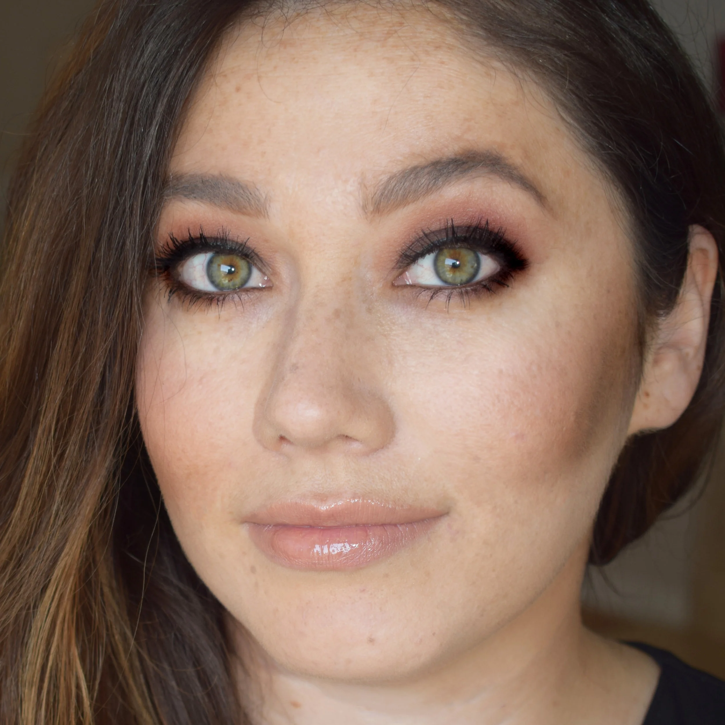 Natural Bridal Makeup Looks for Hazel Eyes That Enhance Without Overpowering