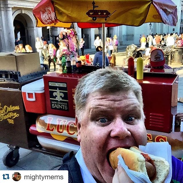 Great shot + caption 📸 @mightymems &ldquo;Hot dogs, hot dogs,&rdquo; Ignatius said a little angrily. &ldquo;Savories from the hygienic Paradise kitchens.&rdquo; #confederacyofdunces #hotdogs #history #neworleans #nola #food #foods