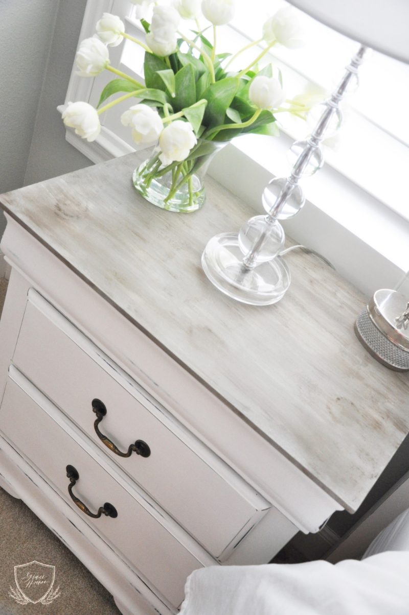 Nightstand Chalk Paint Tutorial The, How To Paint A Dresser White With Chalk