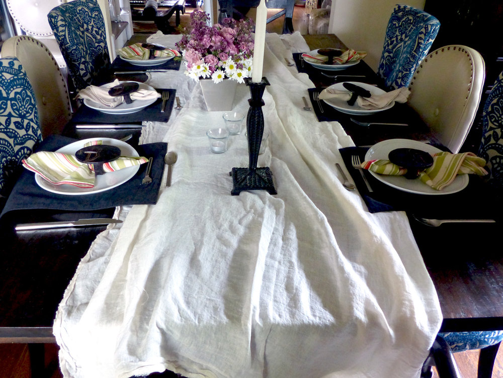 Last Minute Table Setting In Black, Black And White Table Settings