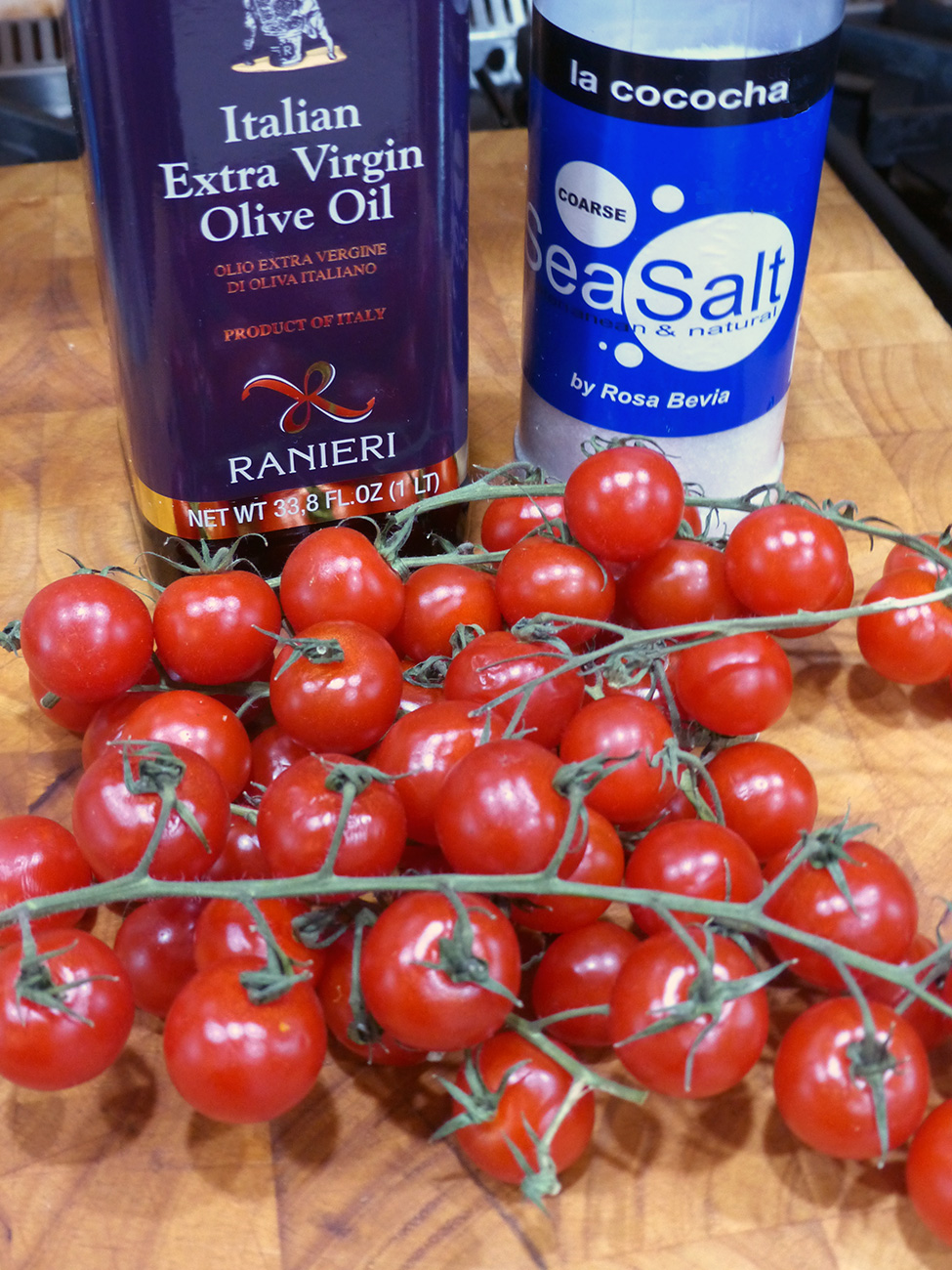 This set up should come as no surprise to you. Roasted tomatoes are versatile little jewels.