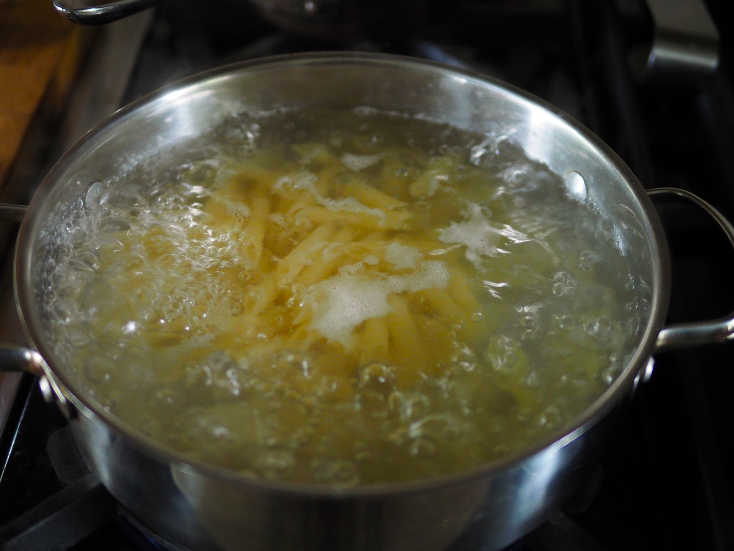 Pasta boiling away.Doesn't that look like the start of something heavenly. 