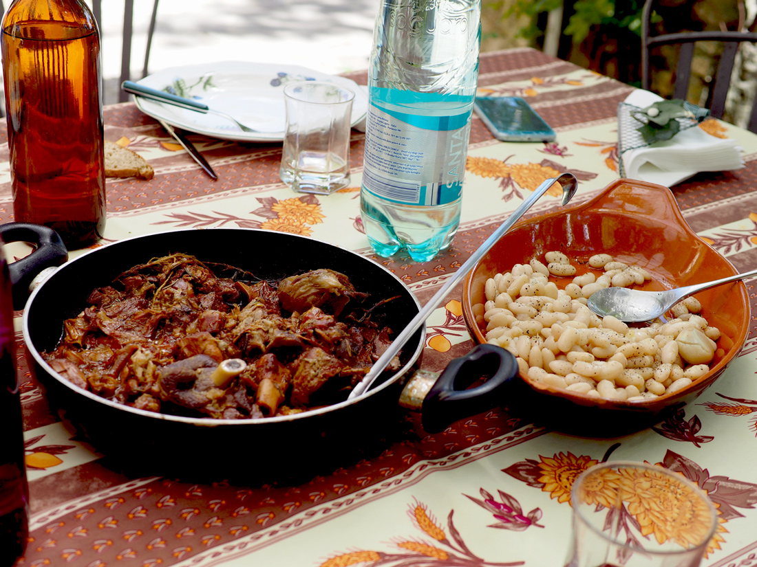 Braised shanks, fall of the bone good.