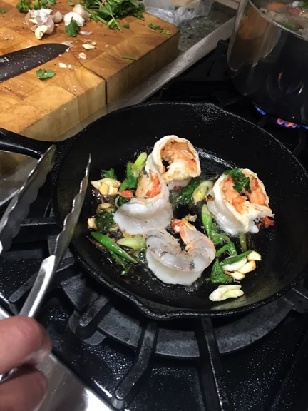 Jumbo shrimp with garlic & scallions
