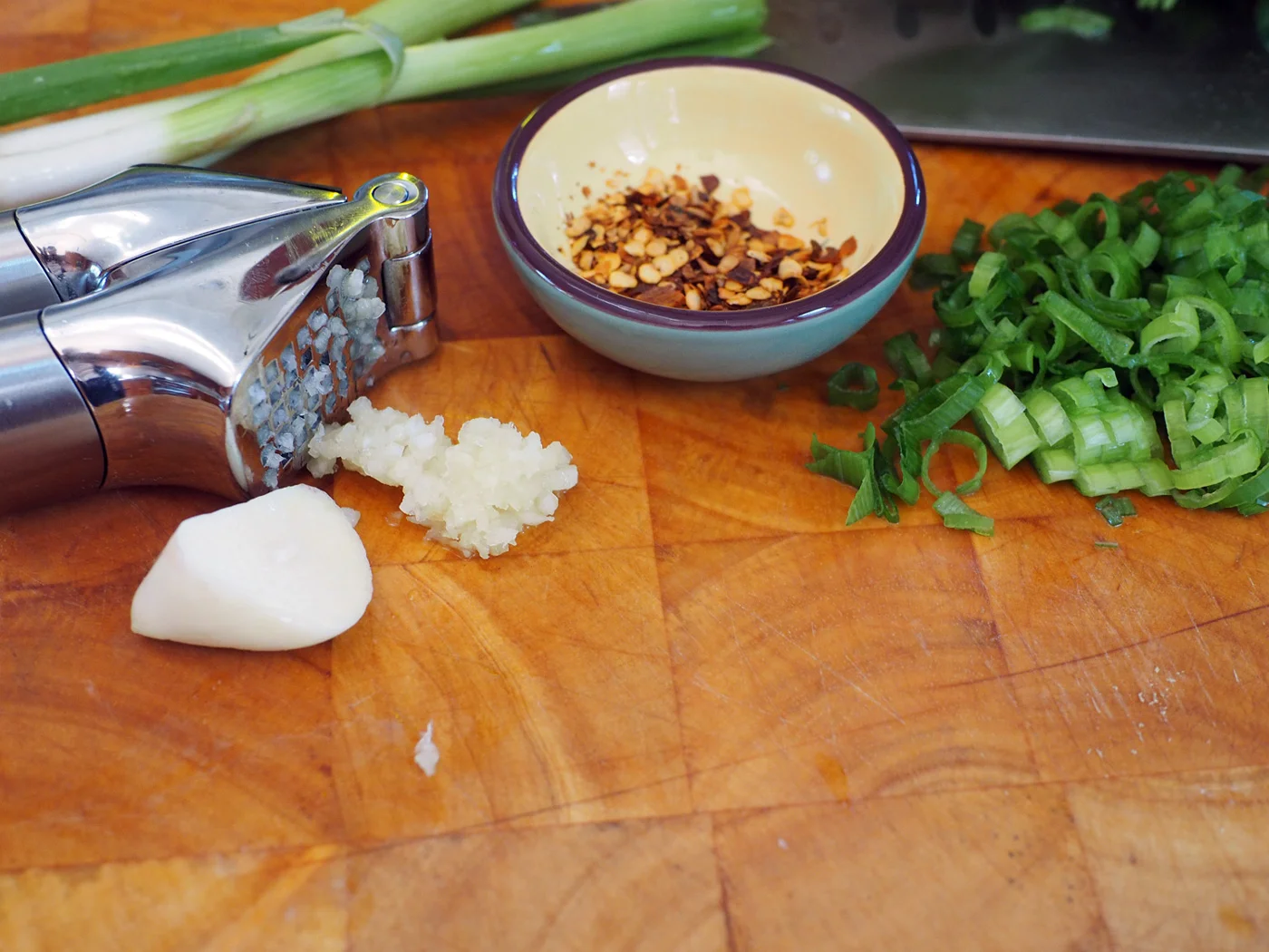 garlic.scallion.pepper2.jpg