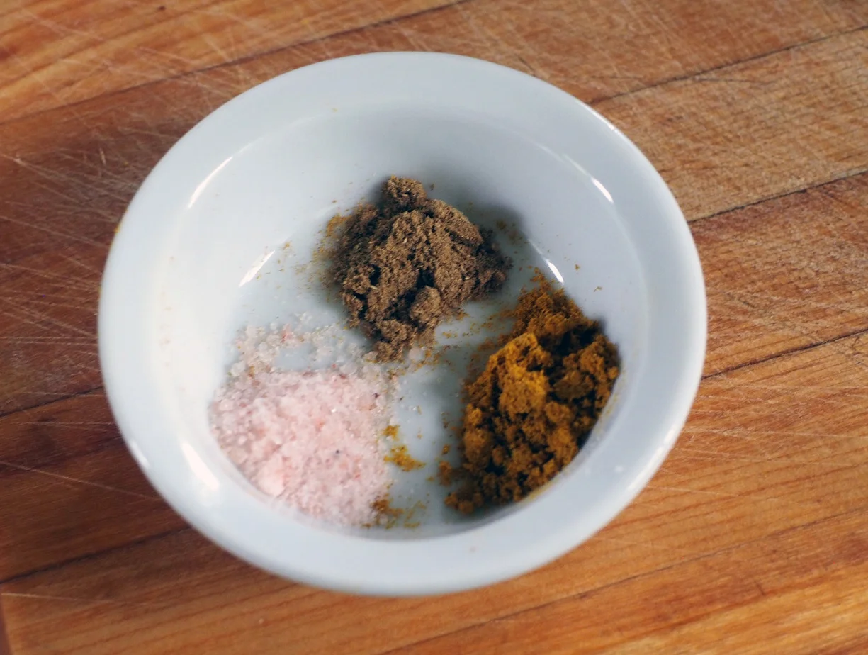Salt, cumin & curry: The spices that make it special.