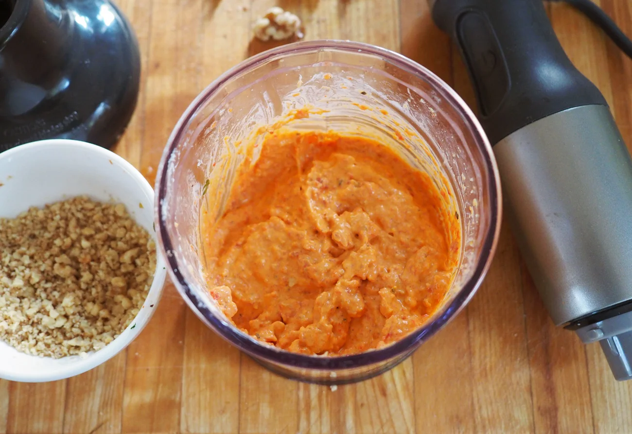 Walnuts give a crunch. A wonderful combination.