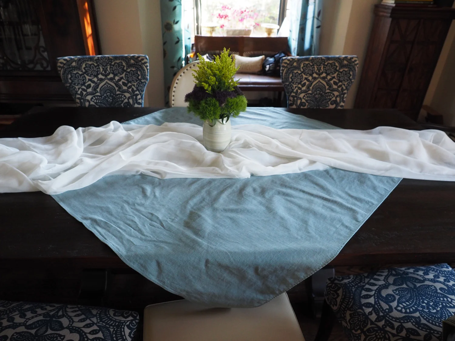 blue.white.cloth.drape2.jpg