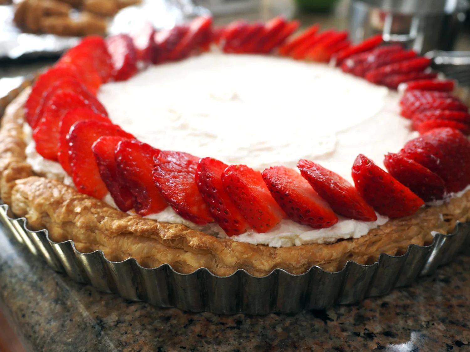 Make it pretty. One thing about simple desserts is that it should be visually appealing. Decide on a design, then make it gorgeous!