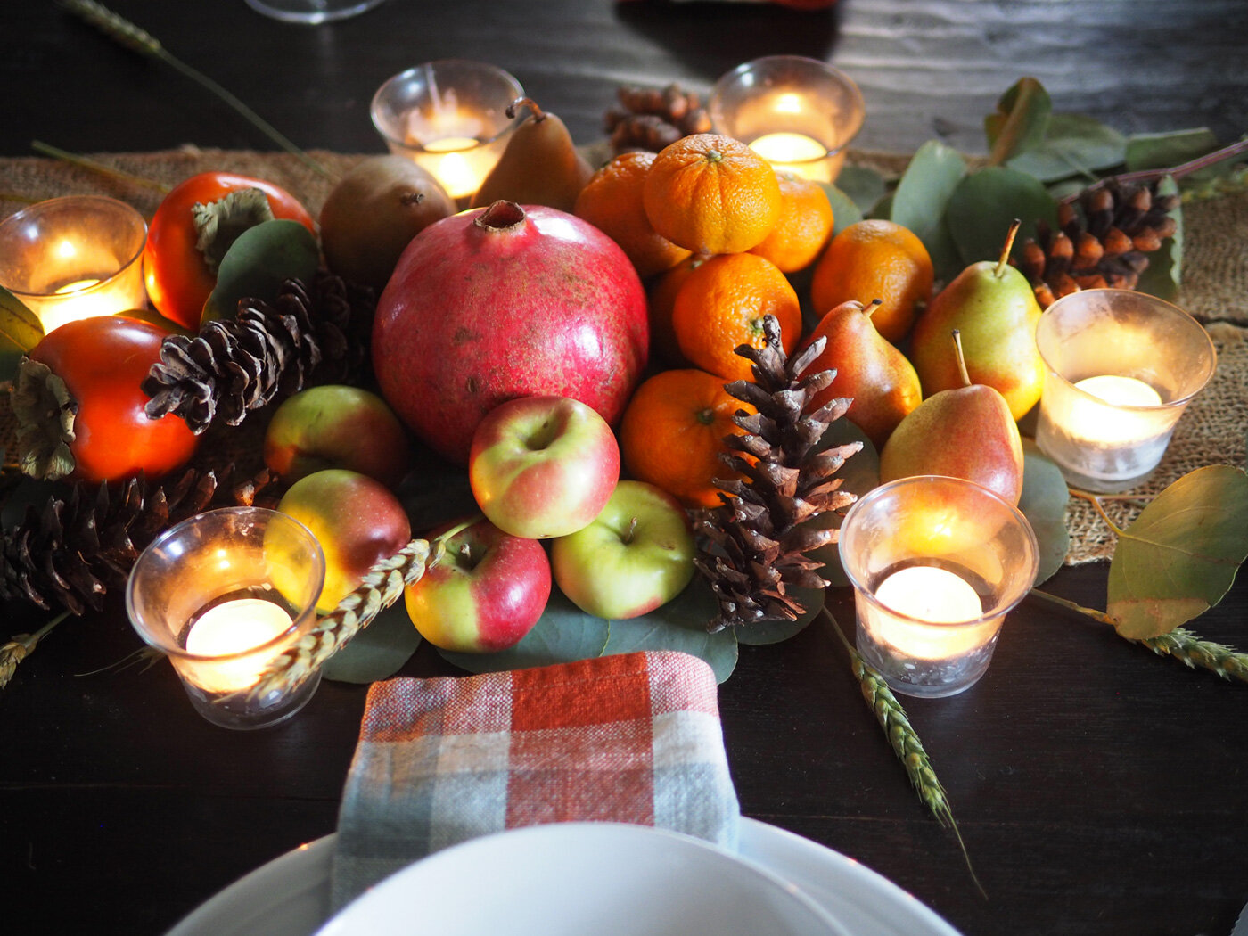 fruit.centerpiece.on.table.jpg