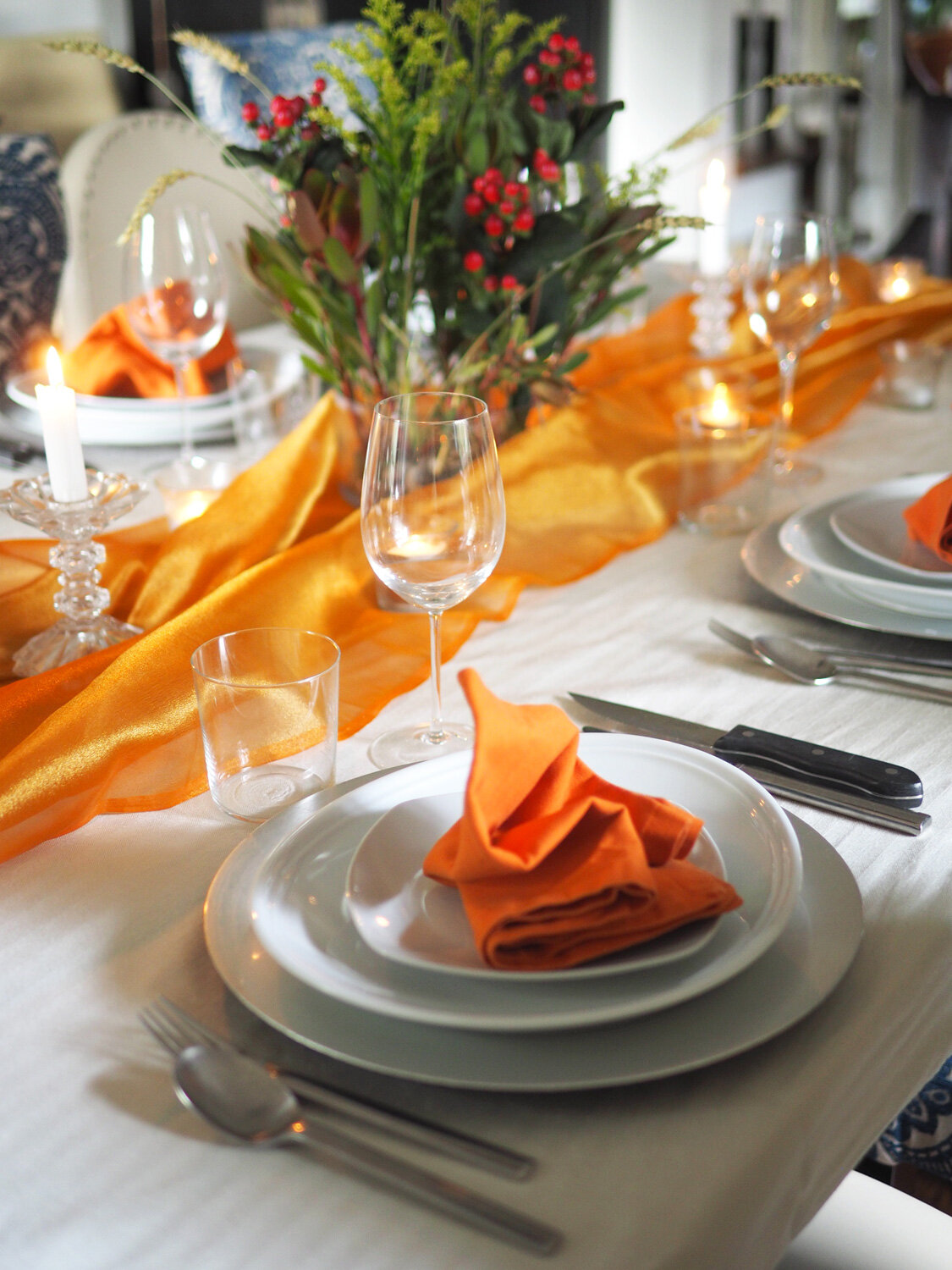 orange.bunched.napkin.setting.jpg