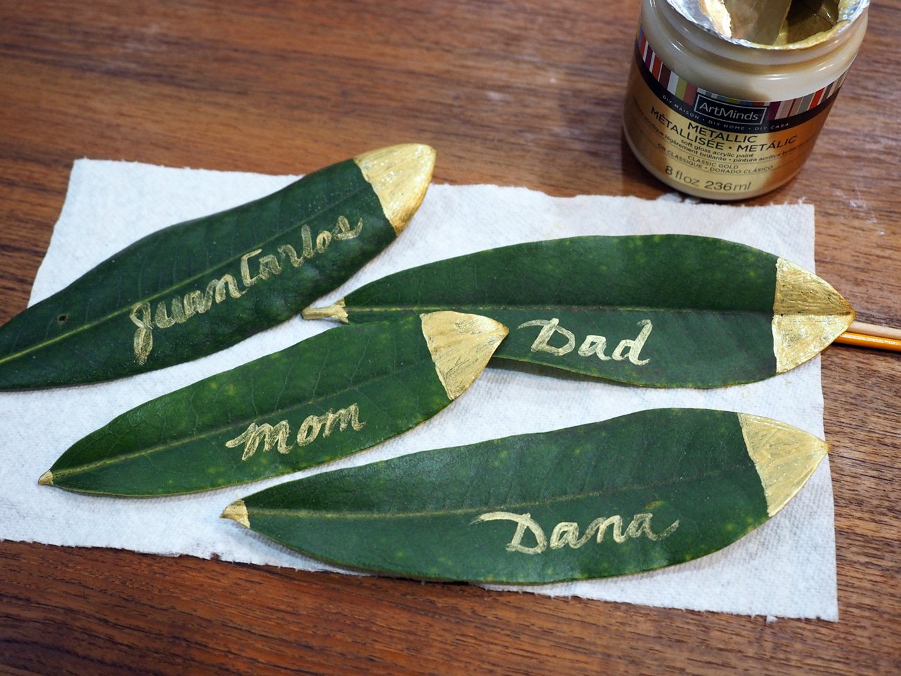 DIY Painted Leaf Napkin Rings