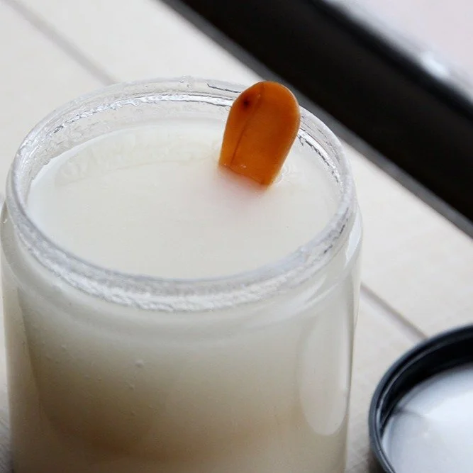 Need an easy DIY Mother's Day gift idea?

If you need a quick last-minute gift that still feels thoughtful and handmade, this DIY sugar scrub is easy to make and looks beautiful in a little jar. 

Made with simple ingredients and a little love 💕

Yo