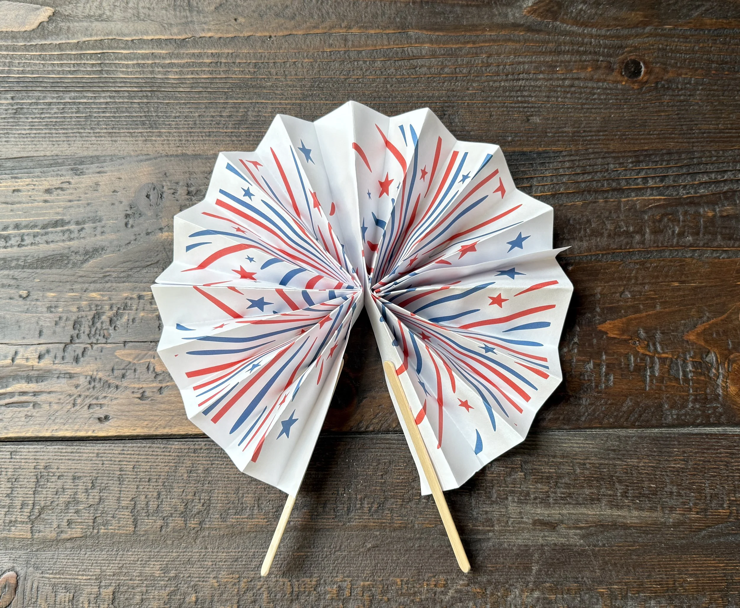 Quick 4th of July Paper Fan Craft