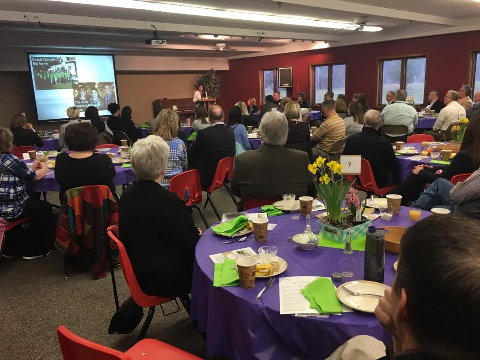 Tara Meyers of Rise & Shine speaking to the attendees