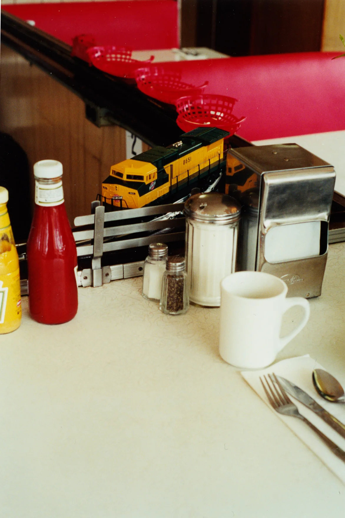 choo-train-bend.jpg