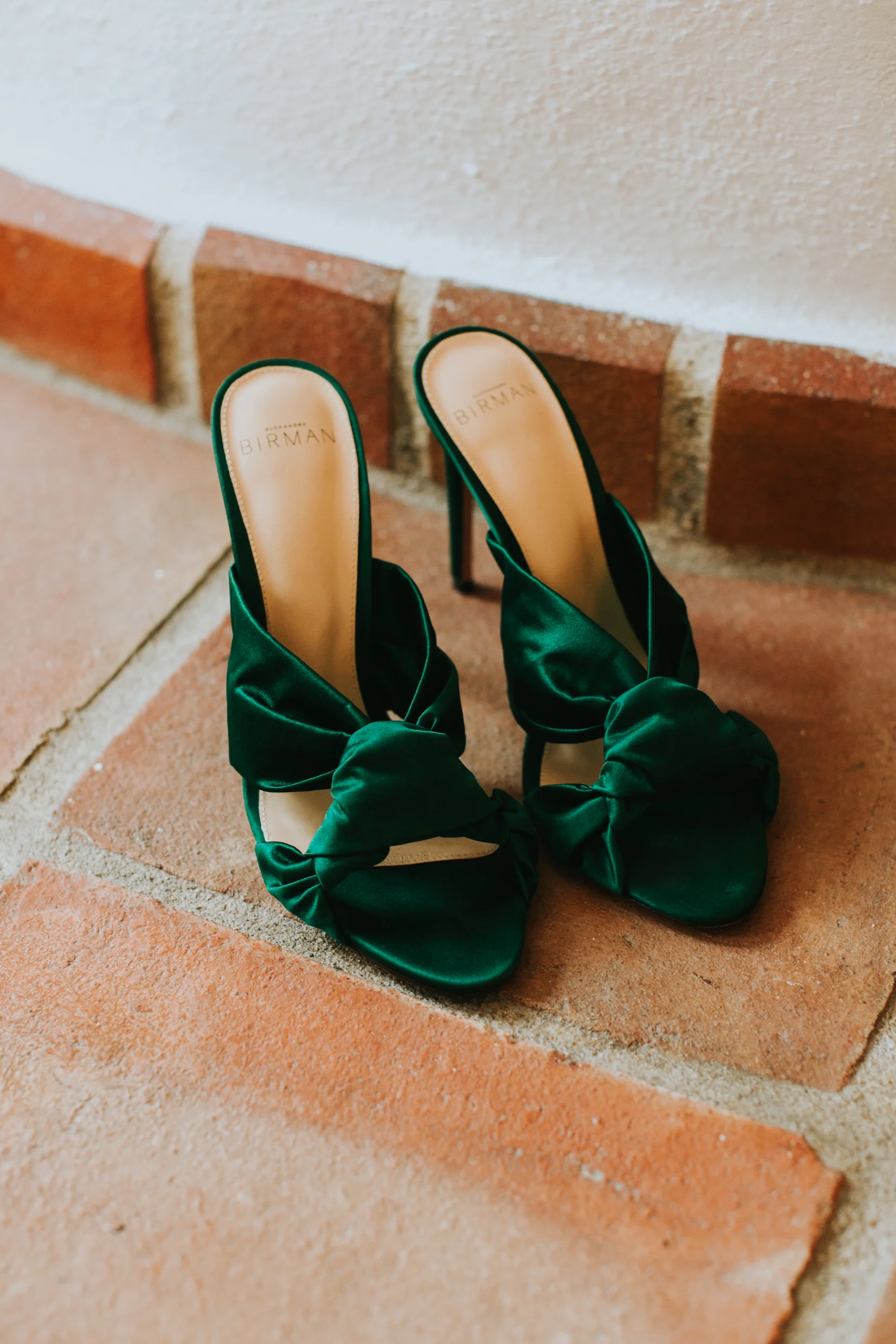 Andrew_Ferrah_GettingReady_Spain_Ronda_Bohemian_Wedding-18.jpg