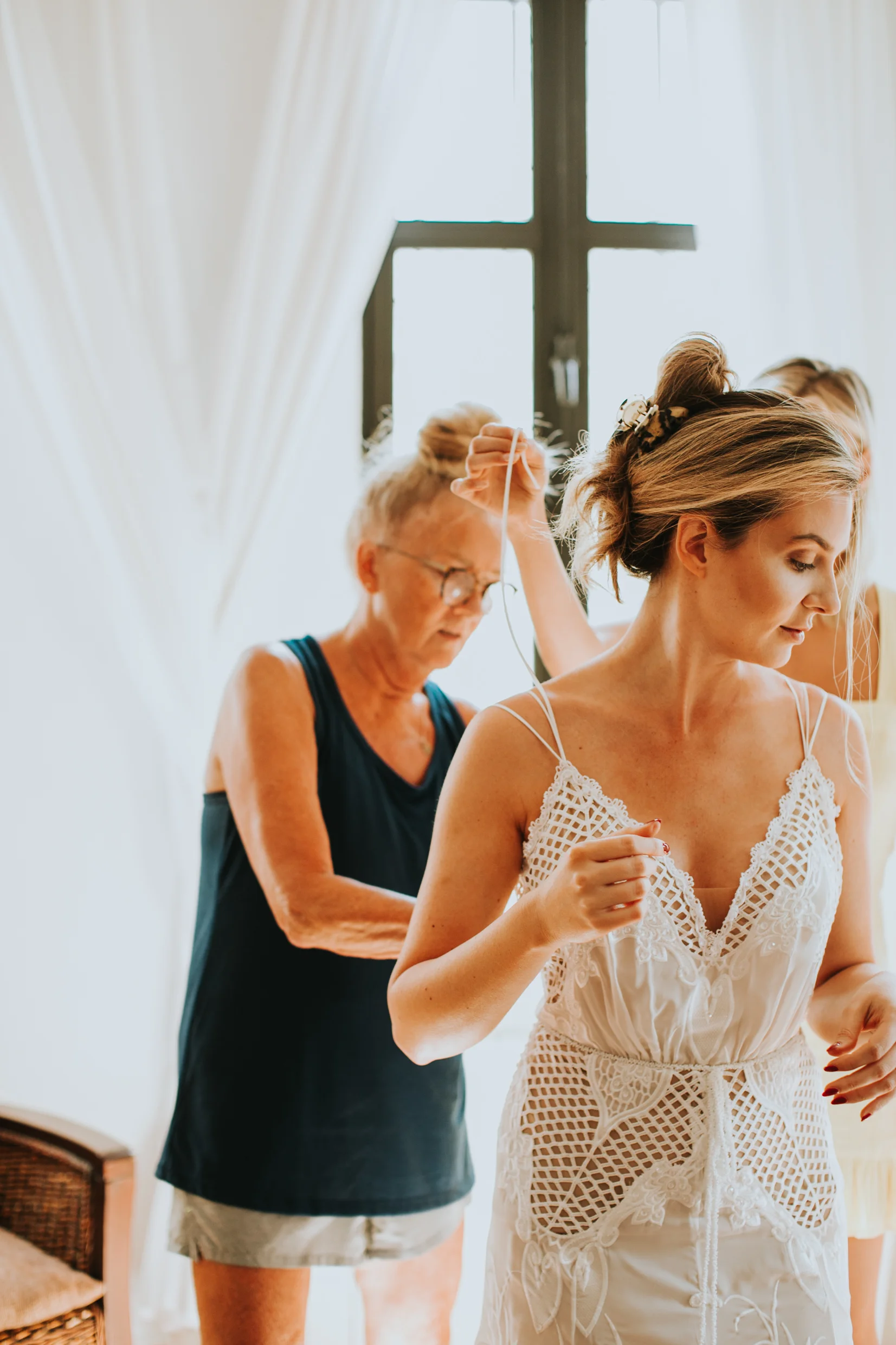 Andrew_Ferrah_GettingReady_Spain_Ronda_Bohemian_Wedding-20.jpg