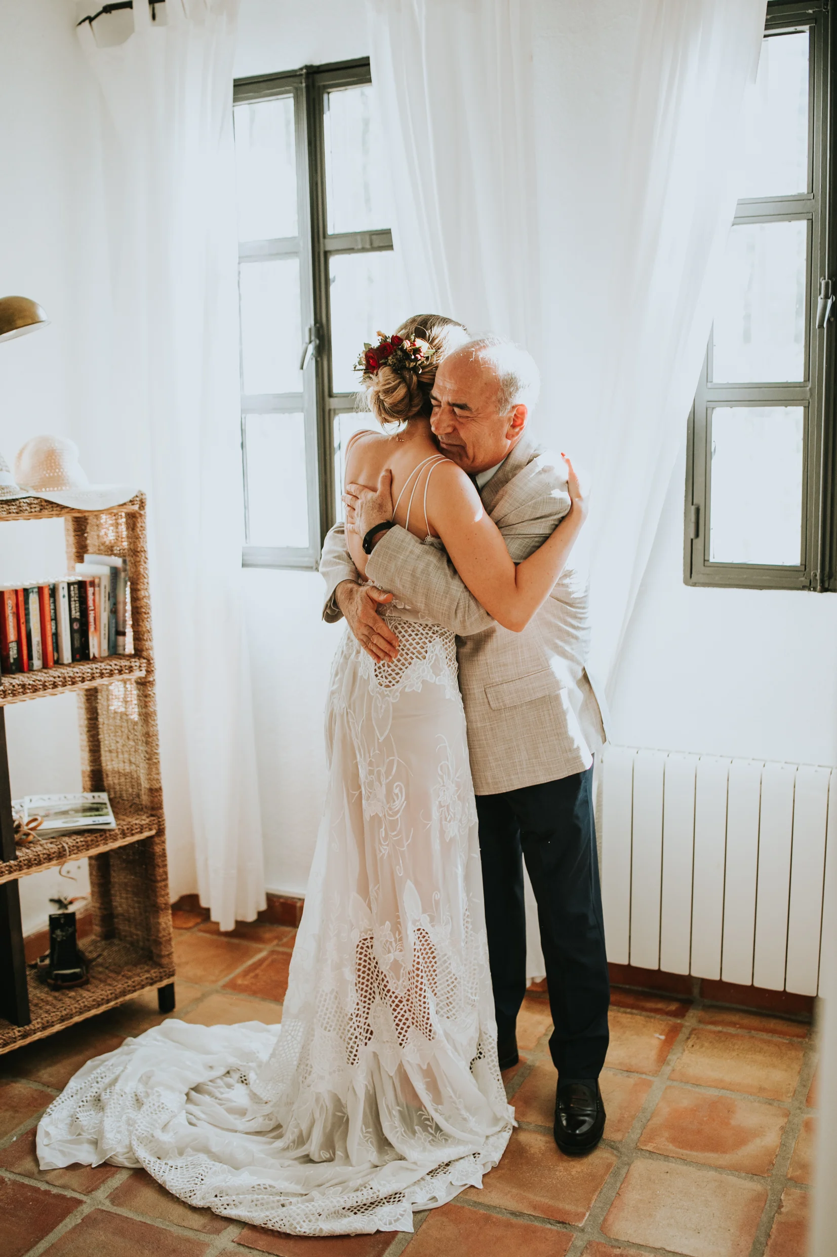 Andrew_Ferrah_GettingReady_Spain_Ronda_Bohemian_Wedding-87.jpg