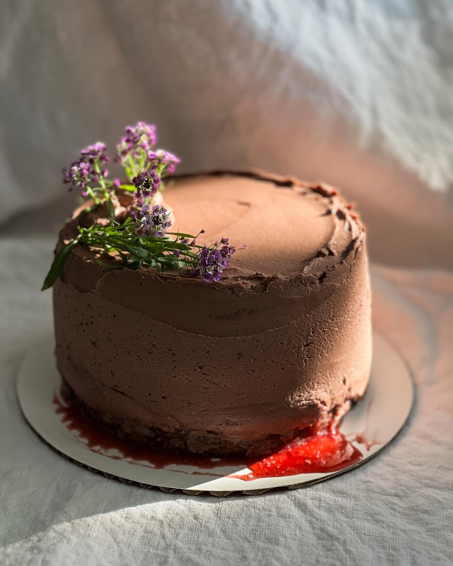 I made a very special birthday cake today. I didn&rsquo;t style it like I normally love to with lots of beautiful flowers because I knew he wouldn&rsquo;t want it to be fussy. The alyssum I planted this fall survived days of freezing temperatures and