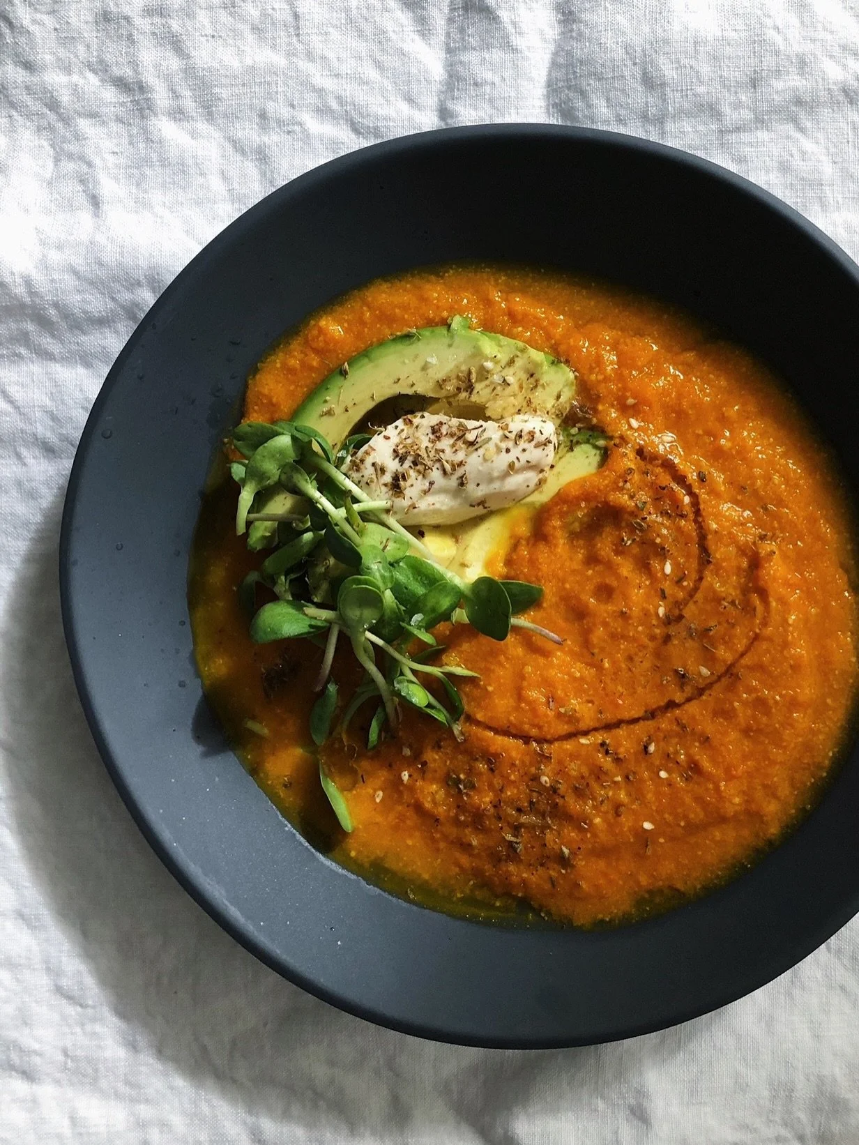 The meals I make when I need to feel grounded again.

Bright, seasonal, nourishing and restorative

Carrot cashew soup with avocado + coconut yogurt 
Warm lentils, charred radicchio, fennel + lemon tahini

Recipes below if you&rsquo;d like to make th